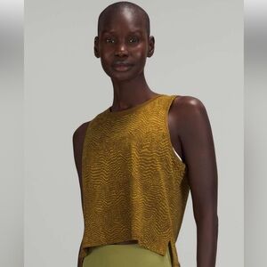 Lululemon Train to Be Tank Top Ripple Wave Deep Artifact / Auric Gold Size 6
